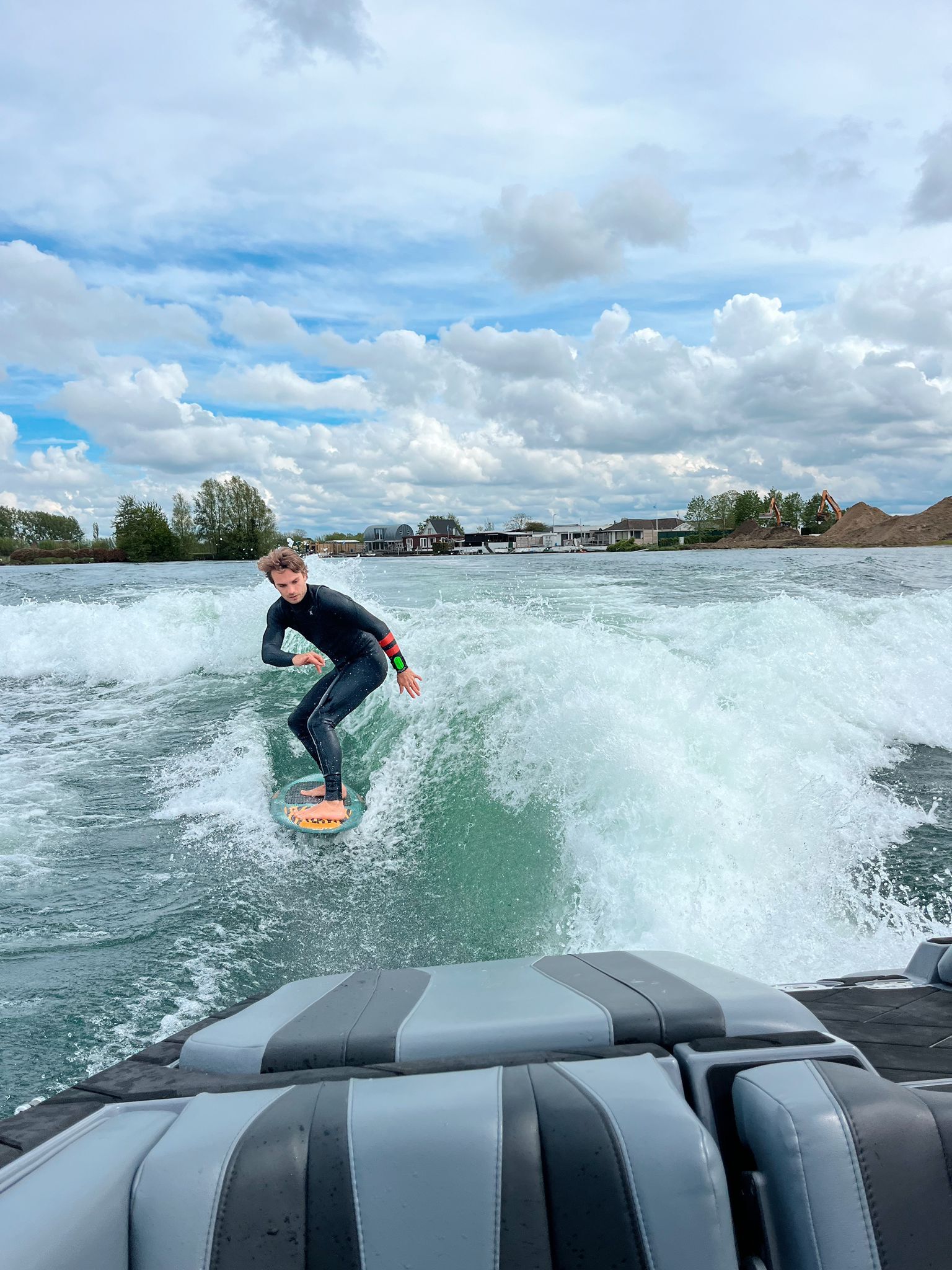 34bbd5d6 56bf 4281 8433 d2060b0b74ef